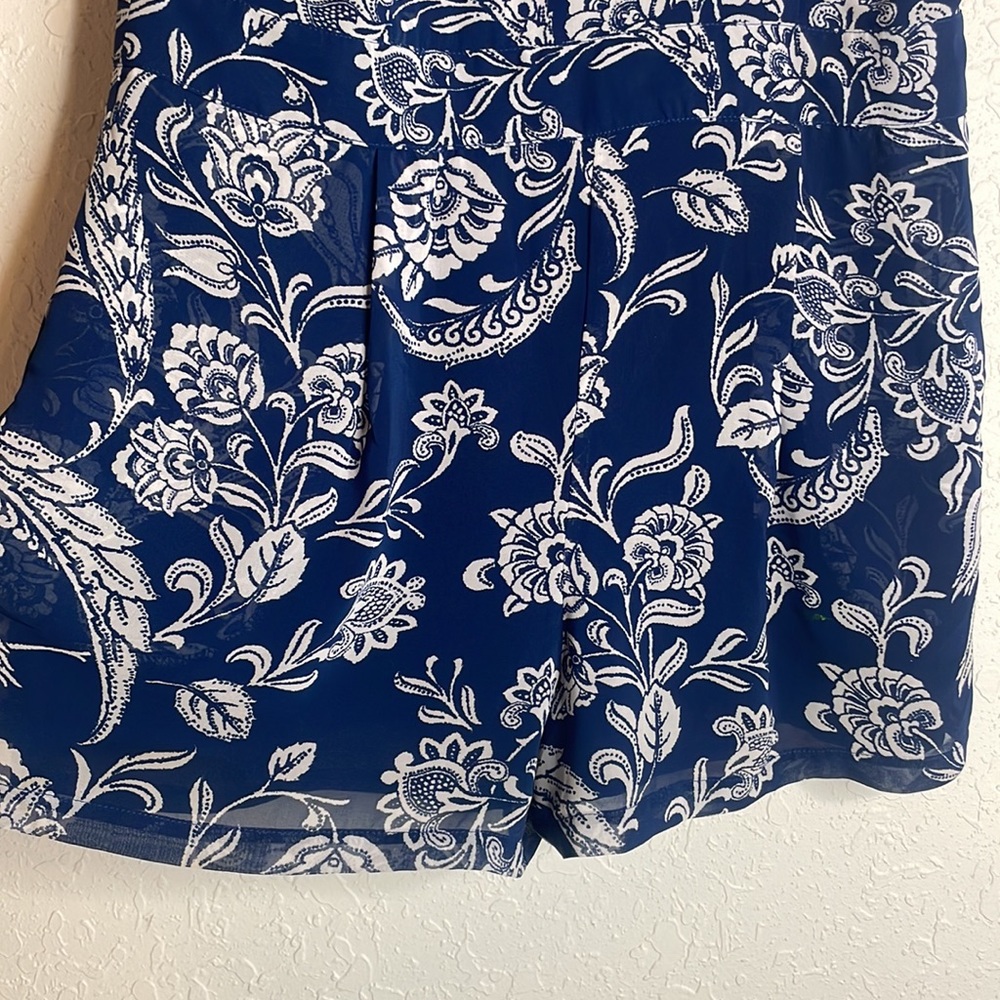Romper - Picture 3 of 4